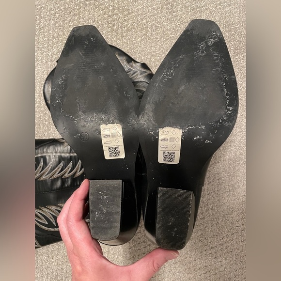 ASOS Chester Contrast Stitch Western Knee Boot - WIDE Fit - Picture 6 of 8